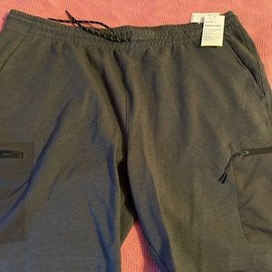 Dynamic Fleece Cargo Jogger Shorts for Men